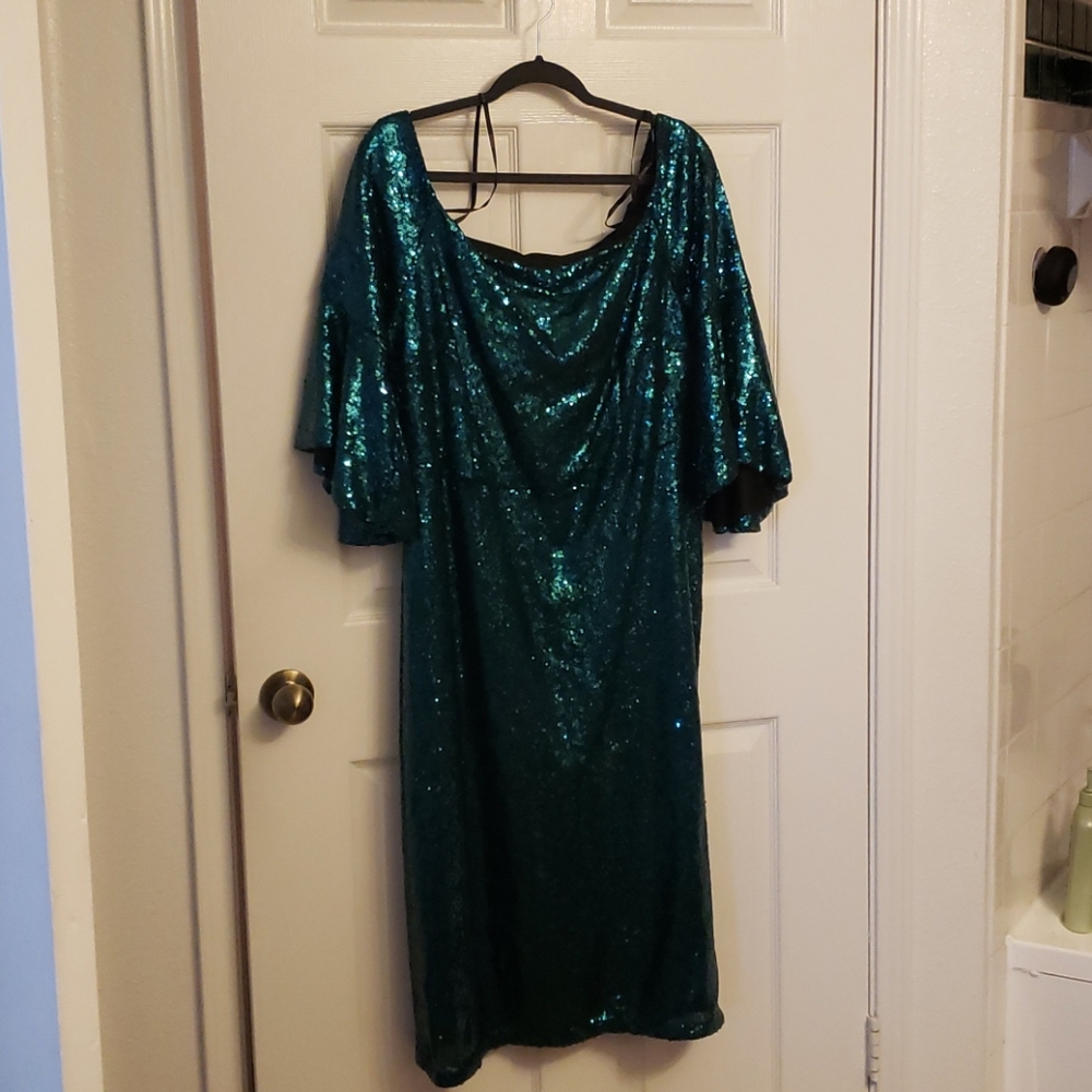 Eloquii Emerald sequin dress with bell sleeves